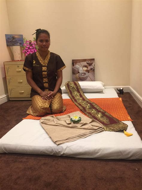 Thai massage in manchester uk Manchester Massage, located only a two-minute walk from Shudehill tram station and a three-minute walk from Victoria train station, specialises in a variety of different massages for specific purposes